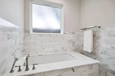 $1,150,000 | 15911 Redwood Pl Drive, Houston, TX 77079