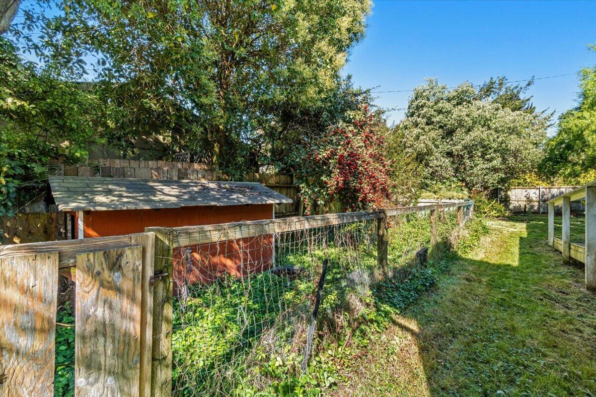 772 Eucalyptus Road McKinleyville, CA 95519 - Photo 14 of 20 18-DSC01225-HDR_1