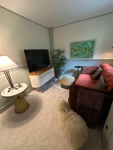 $2,500 | 51 Spruce Street, Manchester, VT 05255