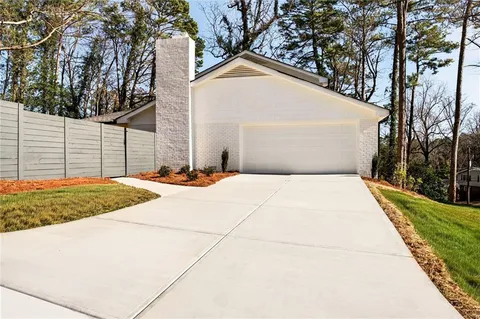 $1,275,000 | 2603 Kings Lake Court Northeast, Atlanta, GA 30345