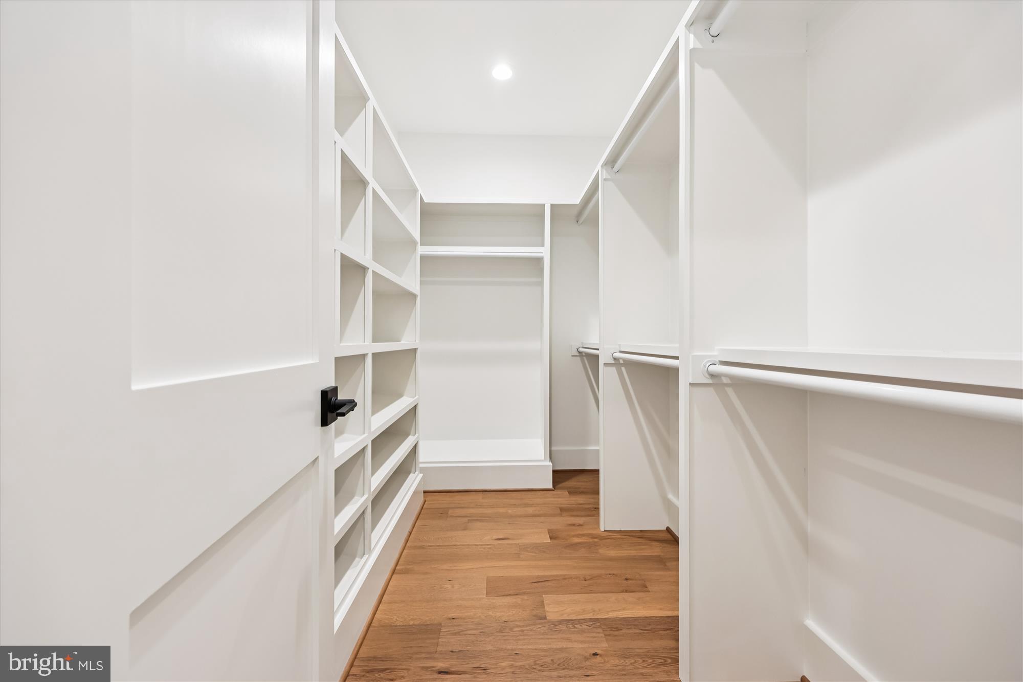 5605 Glenwood Road Bethesda, MD 20817 - Photo 28 of 57 Walk In Closet