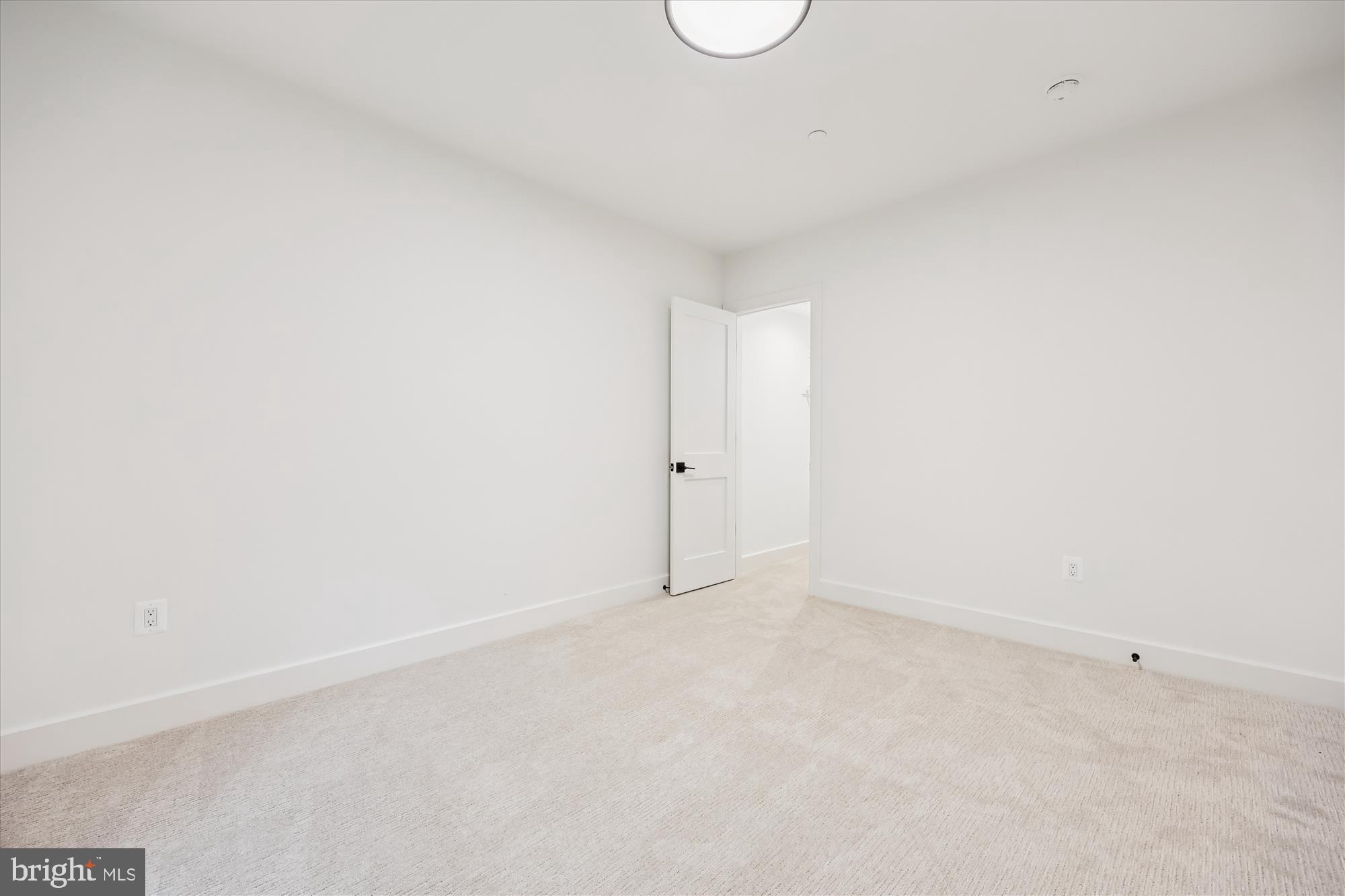 5605 Glenwood Road Bethesda, MD 20817 - Photo 45 of 57 a view of an empty room