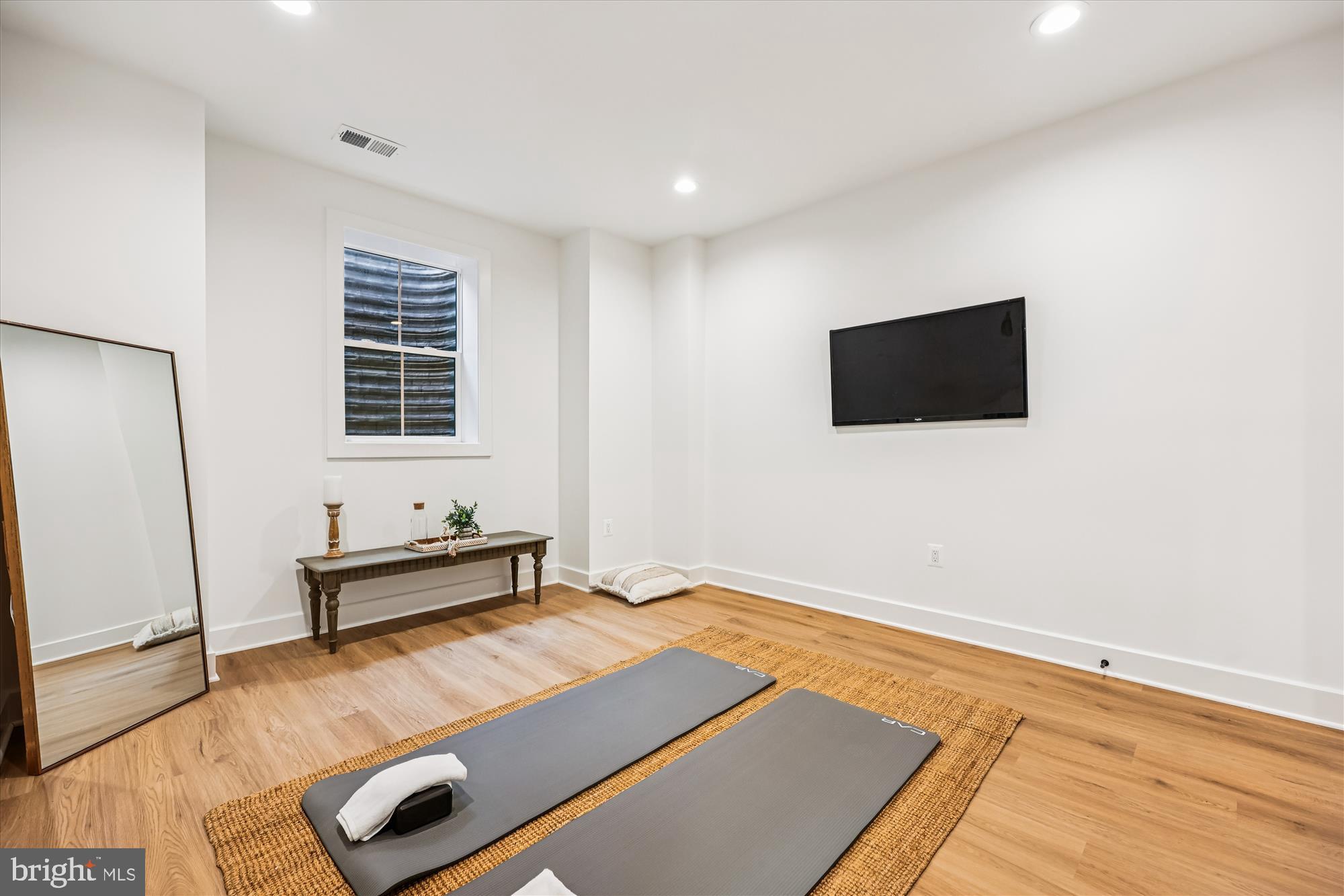 5605 Glenwood Road Bethesda, MD 20817 - Photo 52 of 57 a room with pool table and a flat screen tv