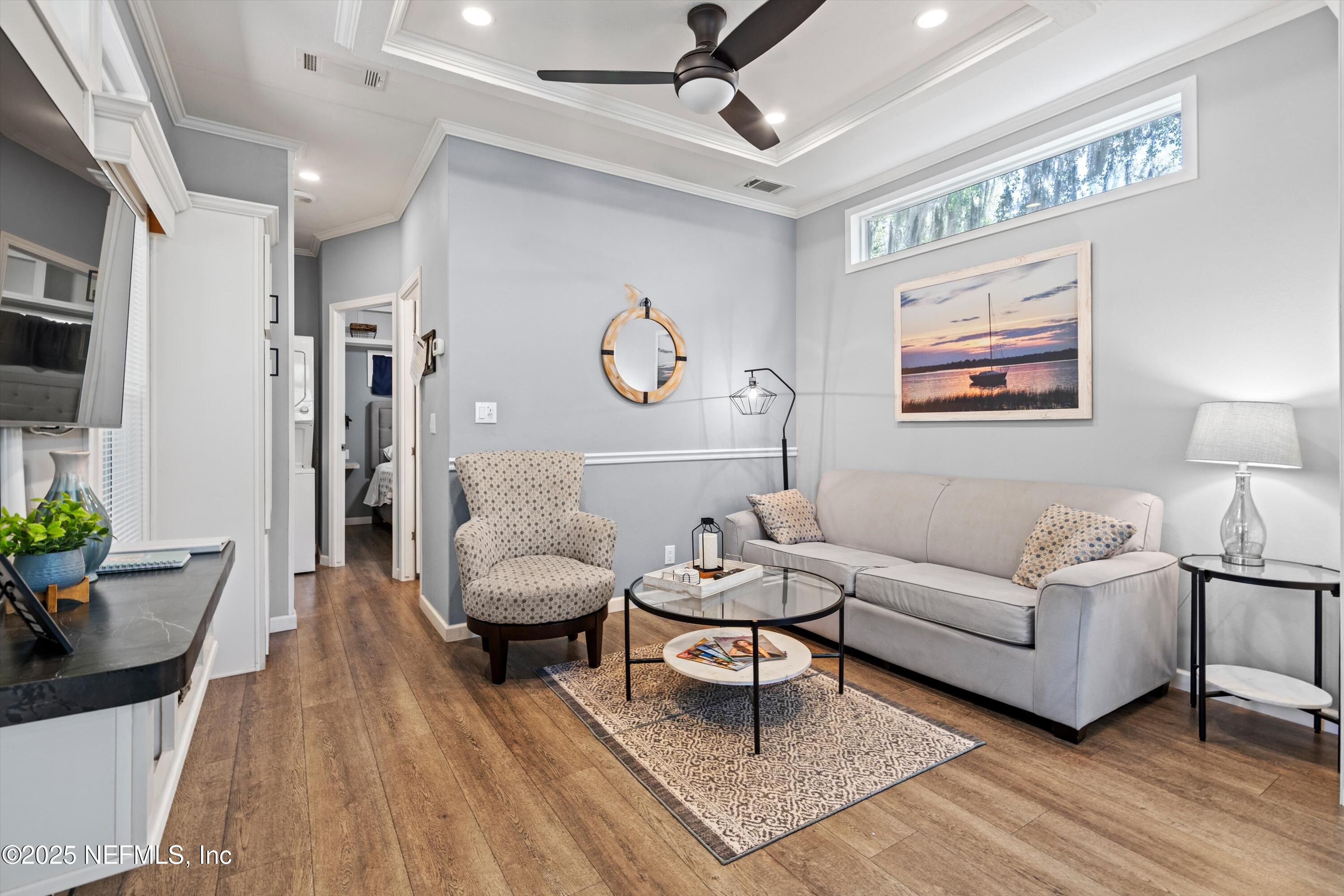 14058 Northeast 252nd Terrace Road Salt Springs, FL 32134 - Photo 12 of 36 Living Room