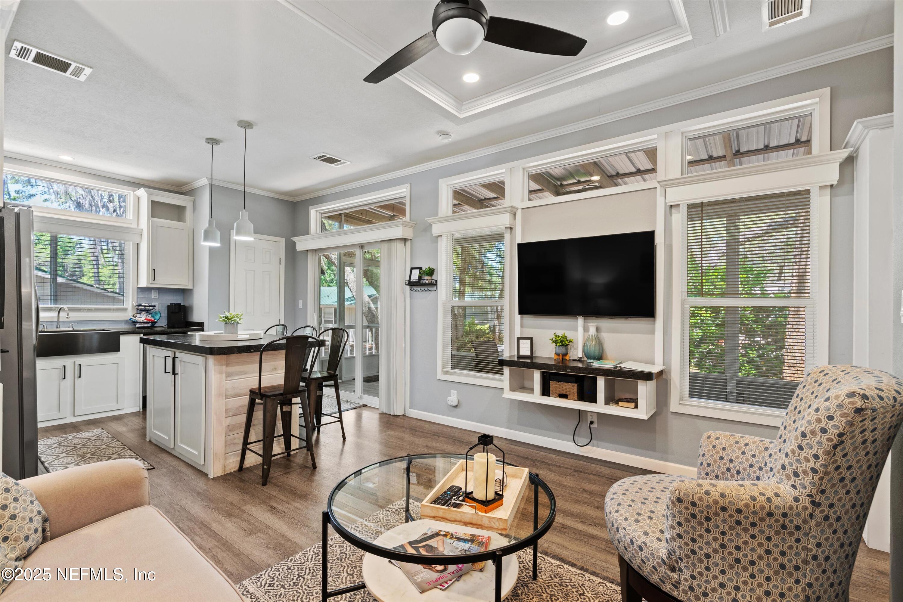 14058 Northeast 252nd Terrace Road Salt Springs, FL 32134 - Photo 14 of 36 Living Room