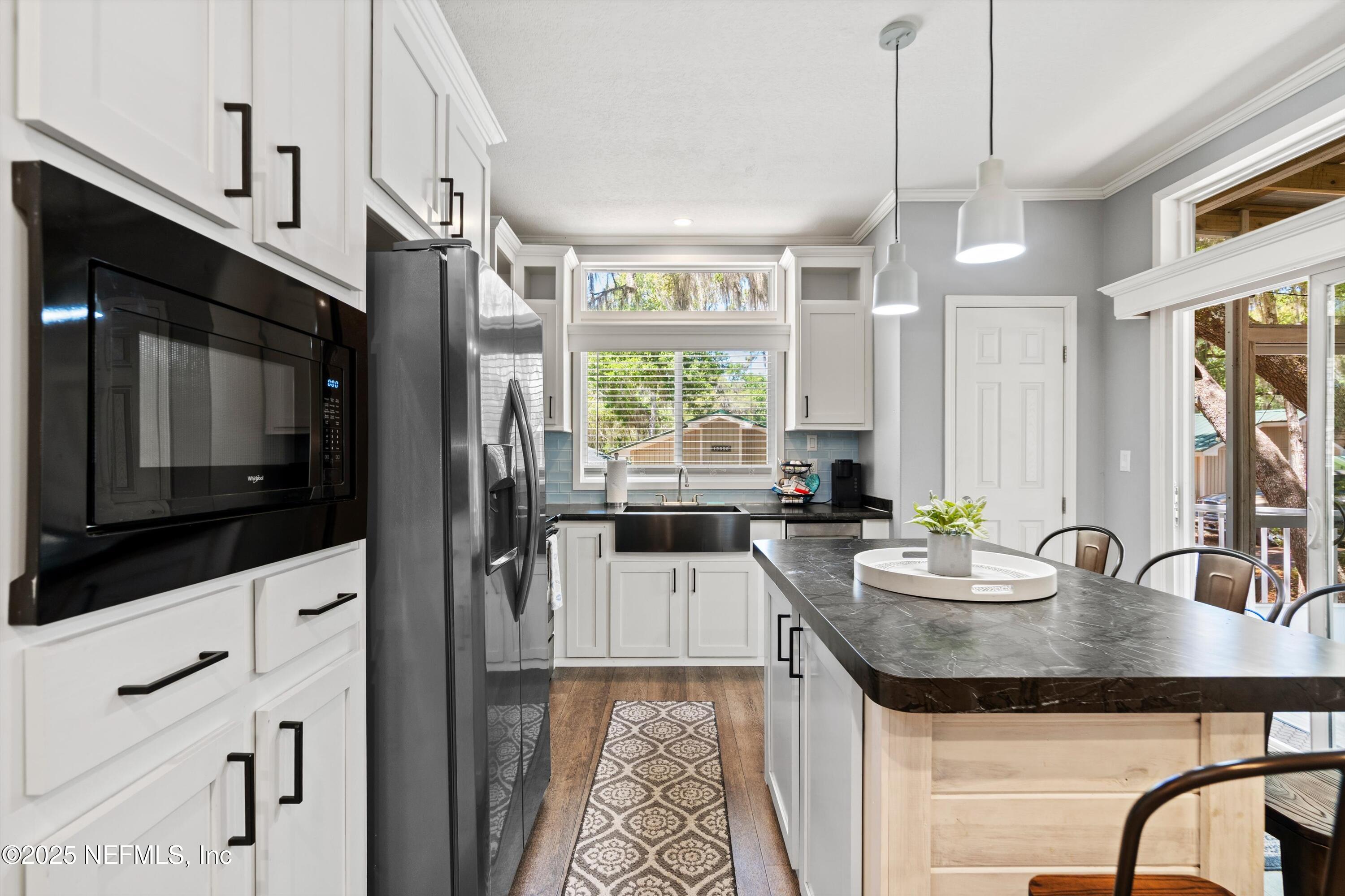 14058 Northeast 252nd Terrace Road Salt Springs, FL 32134 - Photo 10 of 36 Updated Kitchen