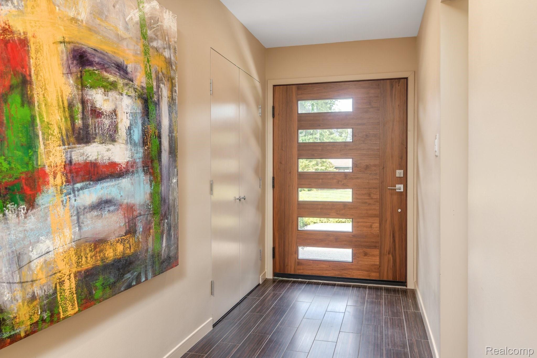 978 North Reading Road Bloomfield Hills, MI 48304 - Photo 5 of 41 7-web-or-mls-978 North Reading Road - Bloomfield Hills001.jpg