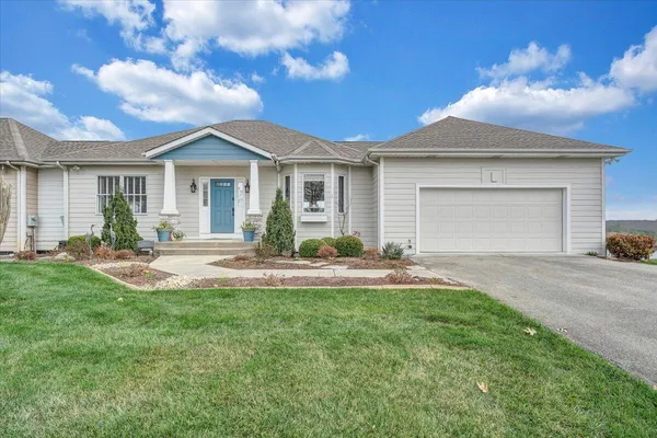 $435,000 | 2302 Lake Retreat Road, Huddleston, VA 24104