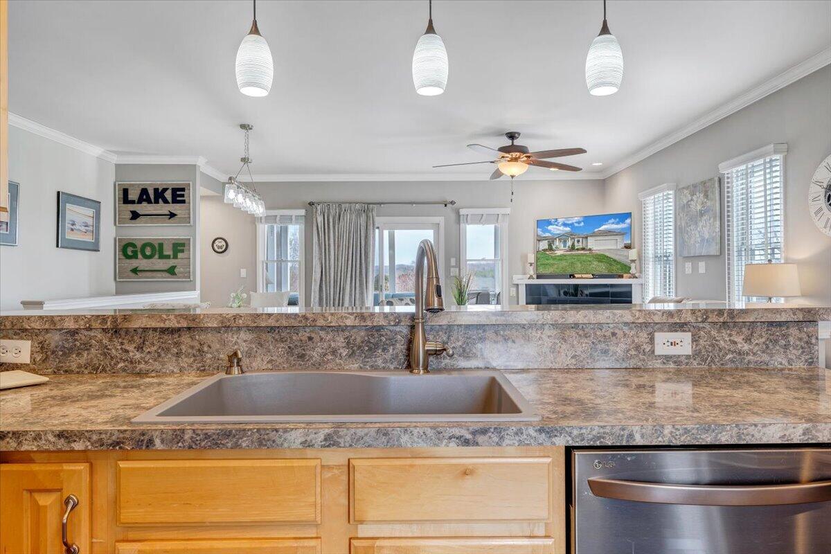 2302 Lake Retreat Road Huddleston, VA 24104 - Photo 12 of 71 12-MIB05671