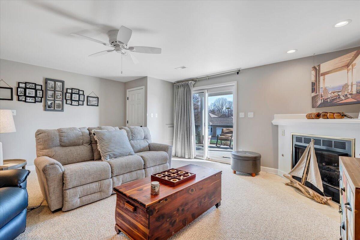 2302 Lake Retreat Road Huddleston, VA 24104 - Photo 33 of 71 33-MIB05572