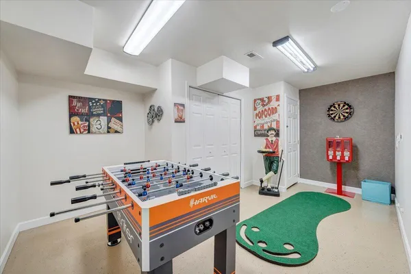 $435,000 | 2302 Lake Retreat Road, Huddleston, VA 24104