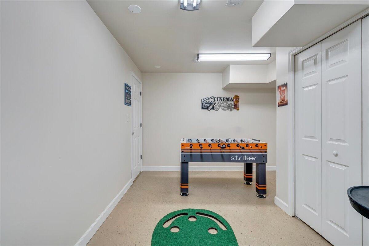 2302 Lake Retreat Road Huddleston, VA 24104 - Photo 45 of 71 45-MIB05617