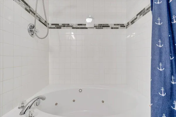 $435,000 | 2302 Lake Retreat Road, Huddleston, VA 24104