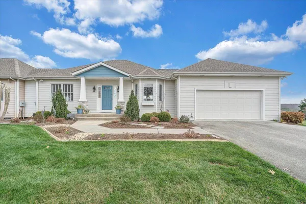 $435,000 | 2302 Lake Retreat Road, Huddleston, VA 24104