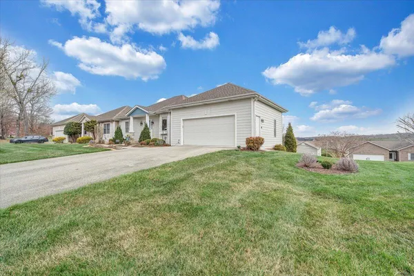 $435,000 | 2302 Lake Retreat Road, Huddleston, VA 24104