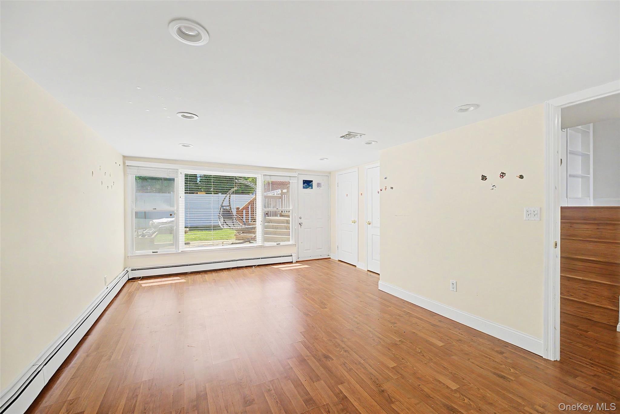 15 Hillvale Road Syosset, NY 11791 - Photo 5 of 18