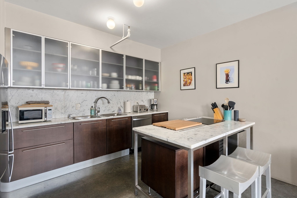 453 Washington Street, Unit 7E Boston, MA 02111 - Photo 7 of 18