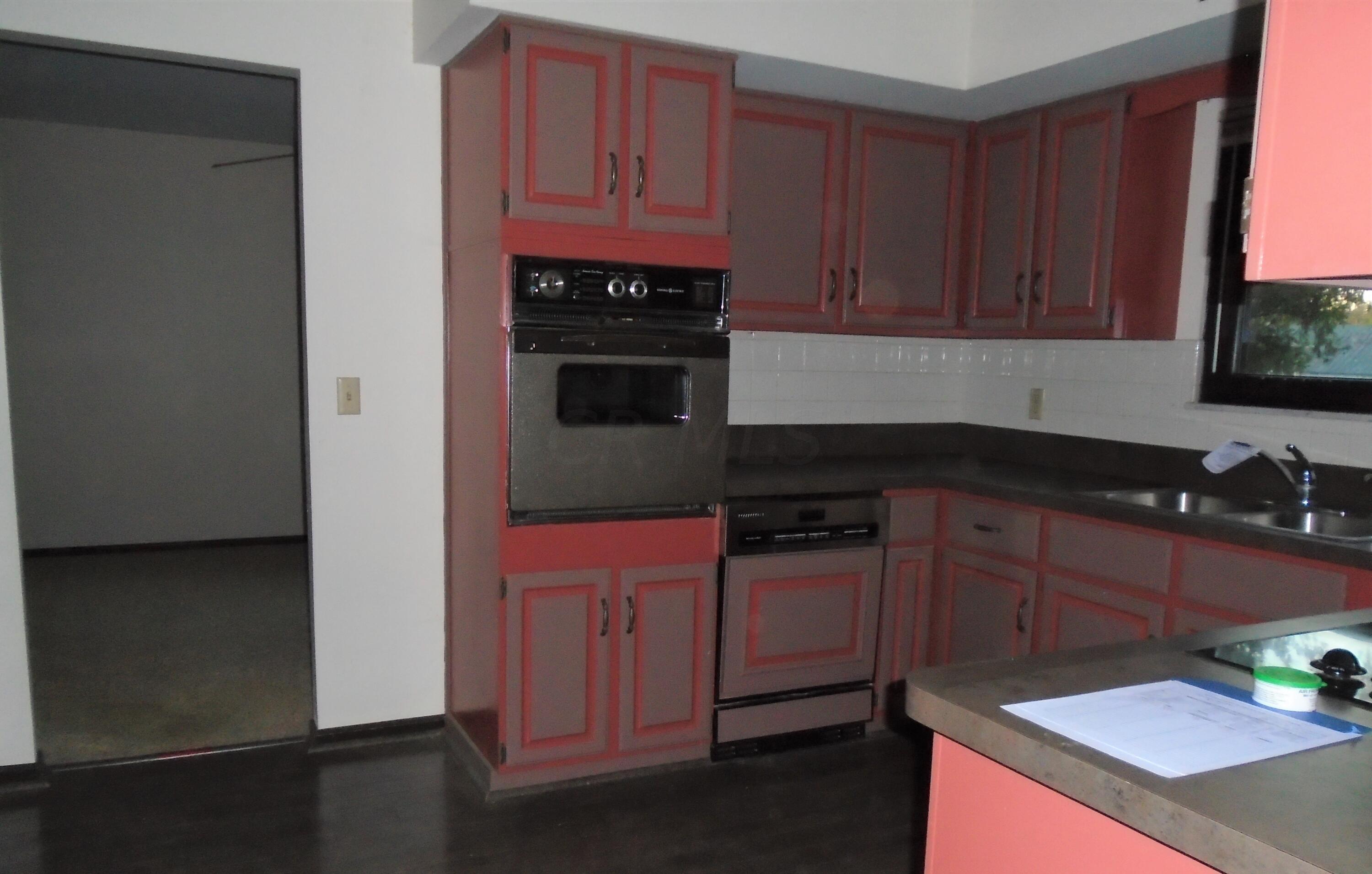 12705 Commercial Point Road Ashville, OH 43103 - Photo 8 of 28 Kitchen