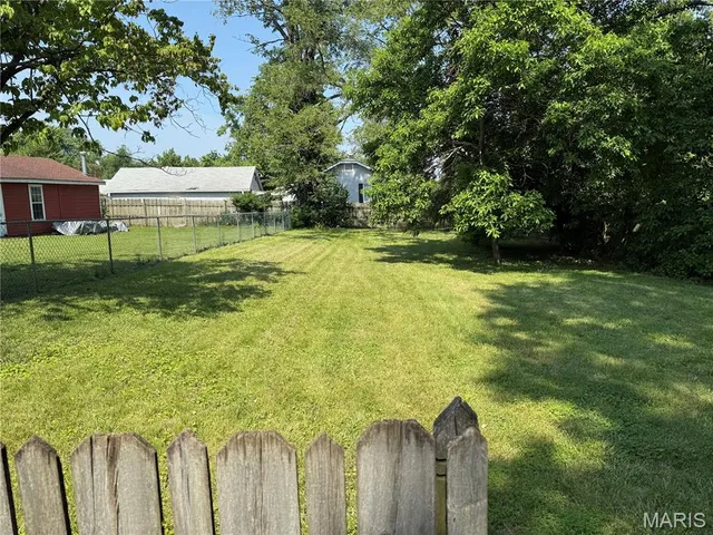 $31,900 | 1841 North Warson Road, St. Louis, MO 63114