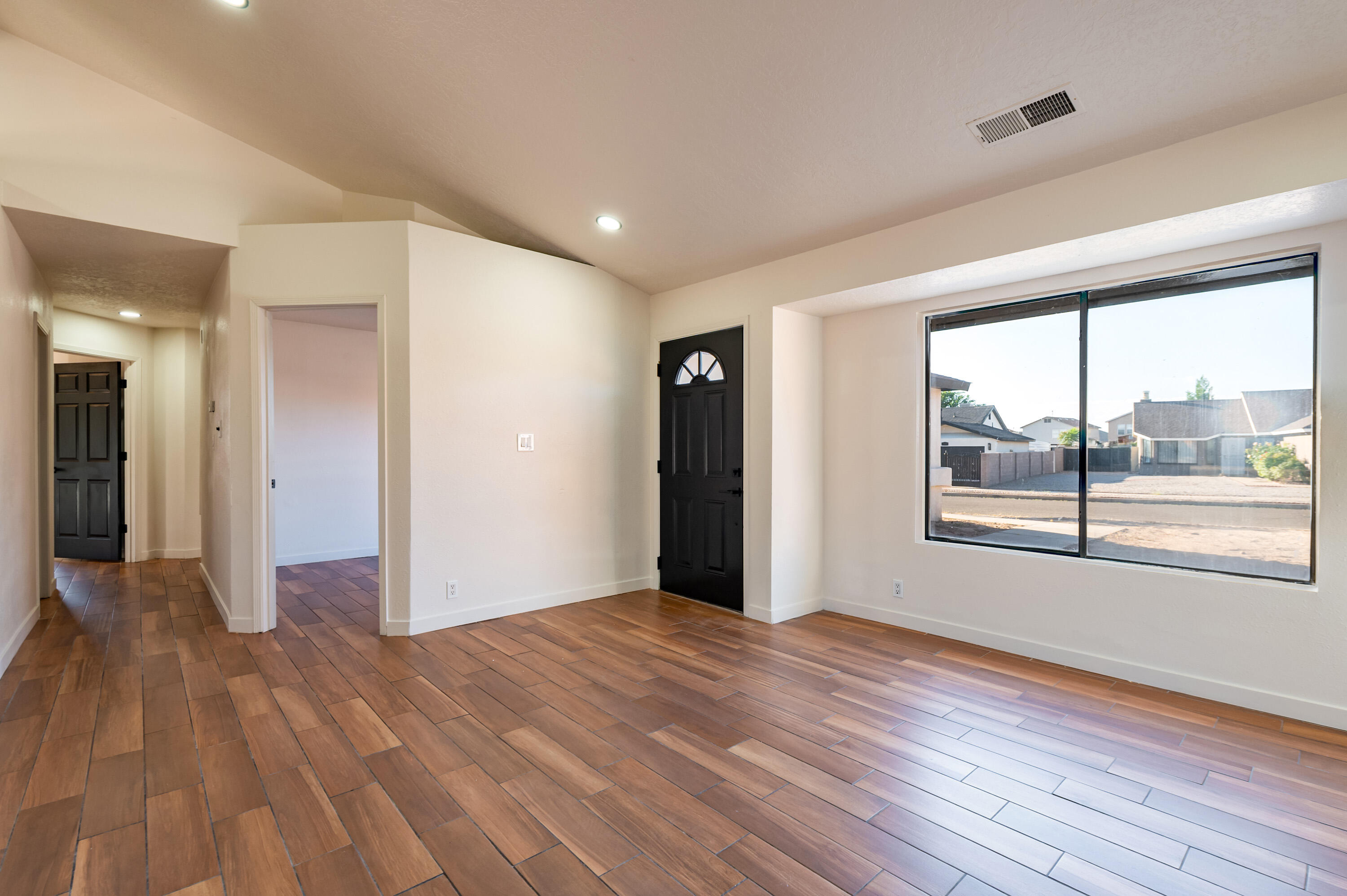 9501 Sunspot Road Southwest Albuquerque, NM 87121 - Photo 11 of 31 Gallery Image 11