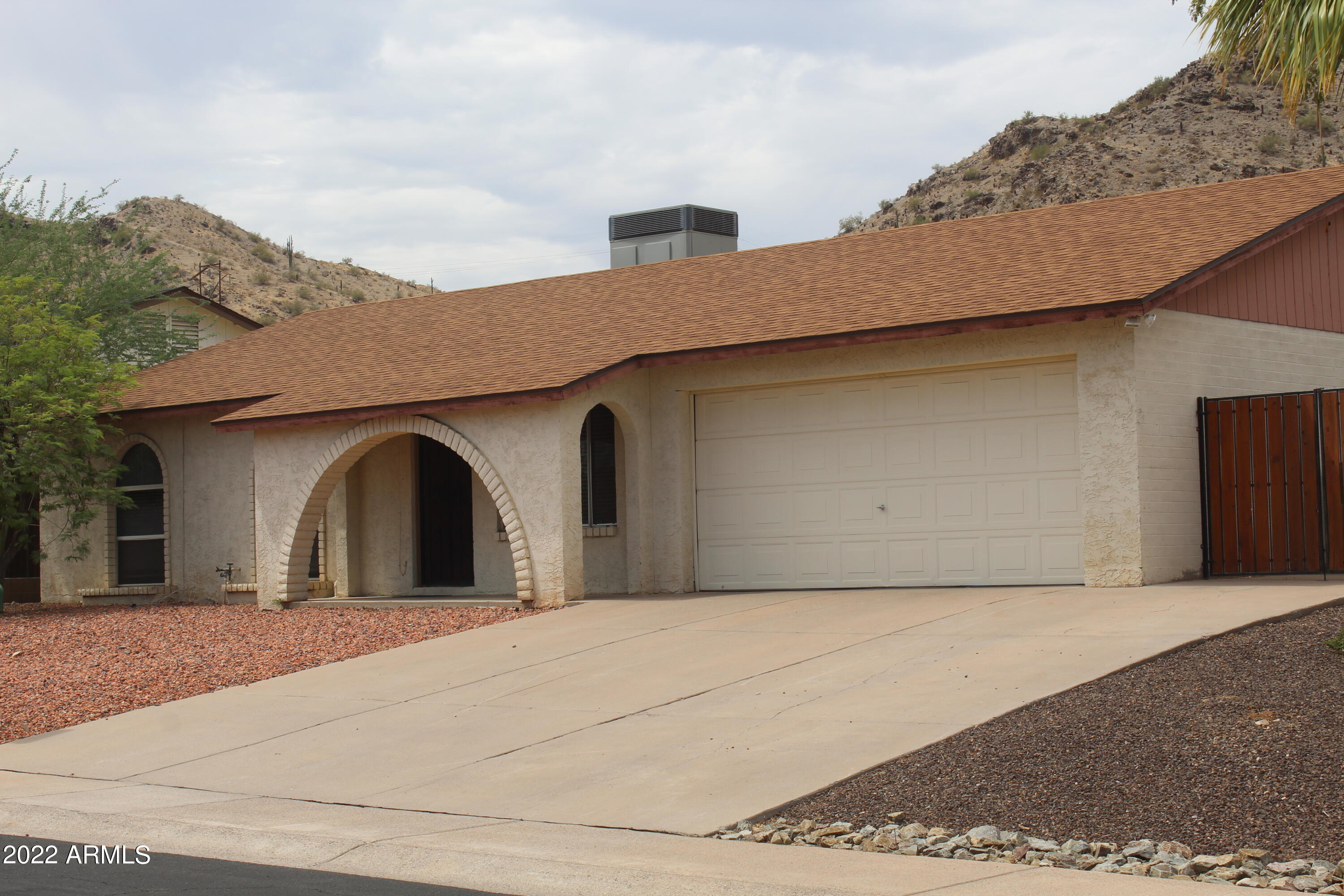 4312 East Pearce Road Phoenix, AZ 85044 - Photo 9 of 9 IMG_4837