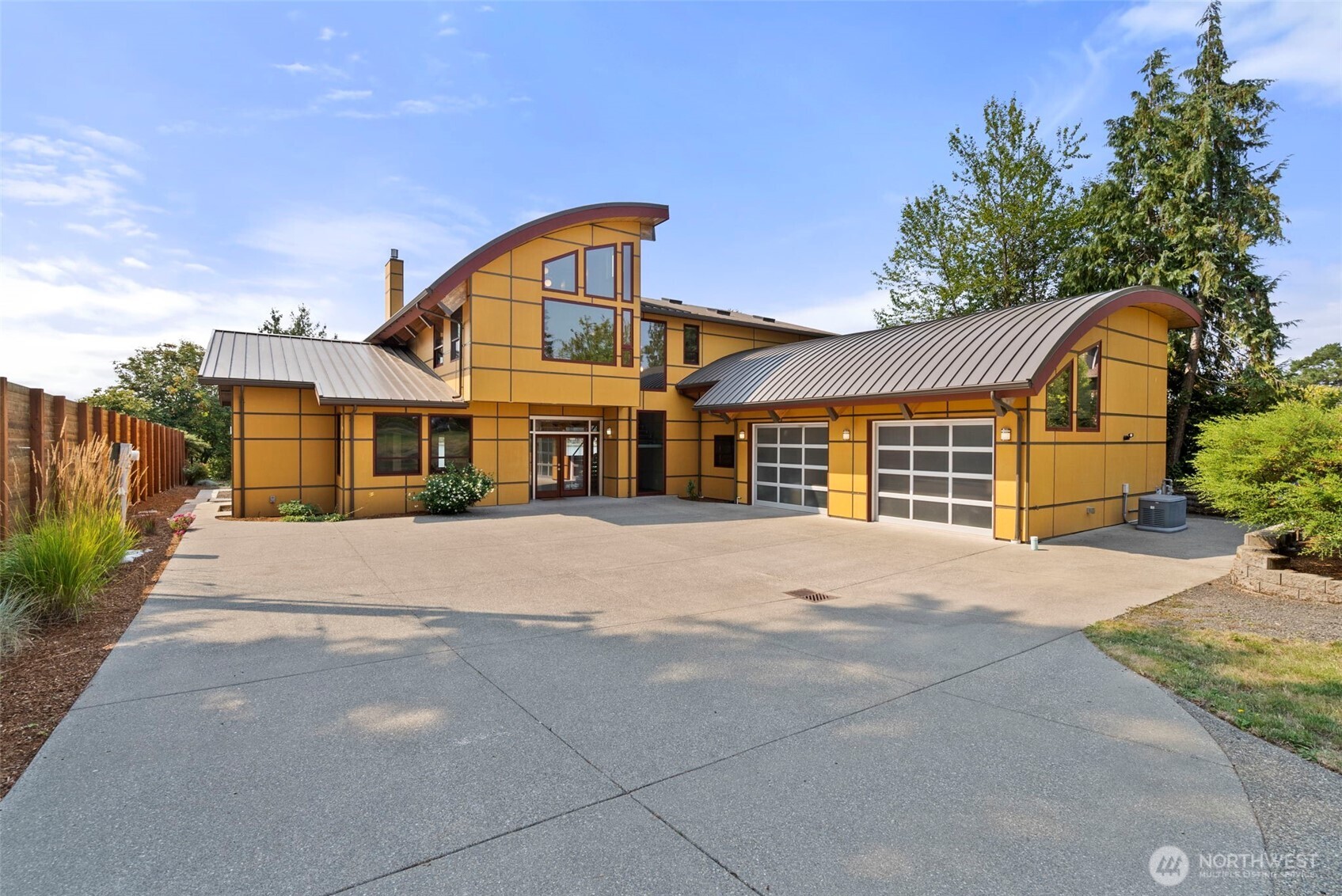 7627 Cooper Point Road Northwest Olympia, WA 98502 - Photo 2 of 39 Gallery Image 2