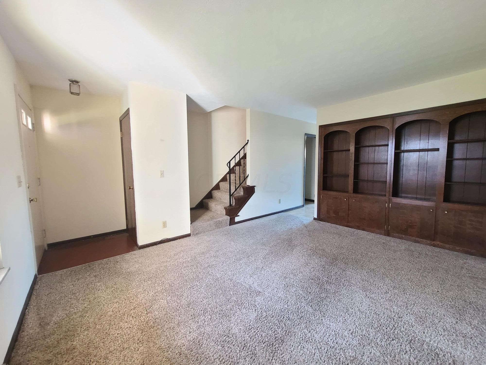5013 Godown Road, Unit E Columbus, OH 43220 - Photo 4 of 24 20211129_125847