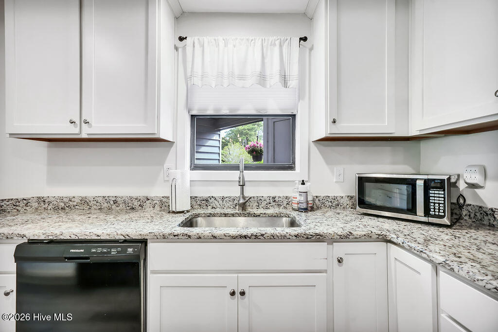 718 Azalea Drive, Unit 453 Hampstead, NC 28443 - Photo 11 of 32 718AzaleaDriveUnit453-9