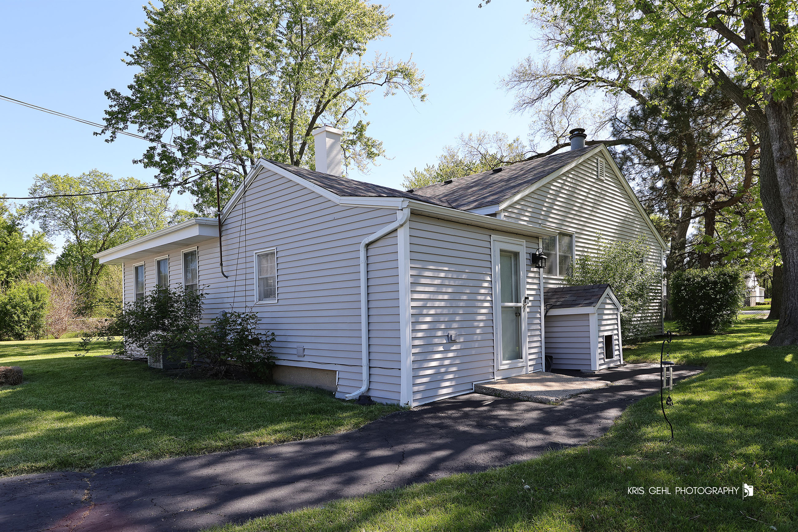 38690 North Green Bay Road Beach Park, IL 60087 - Photo 3 of 24