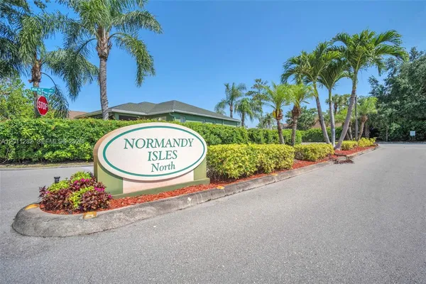 $4,500 | 252 Malibu Circle, Unit 252, Greenacres, FL 33413