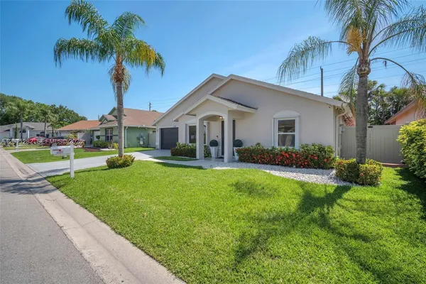 $4,500 | 252 Malibu Circle, Unit 252, Greenacres, FL 33413