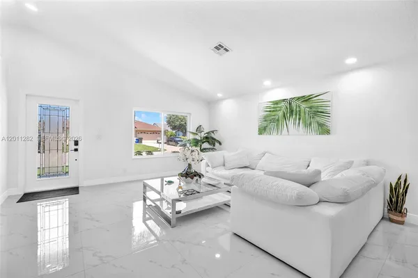 $4,500 | 252 Malibu Circle, Unit 252, Greenacres, FL 33413