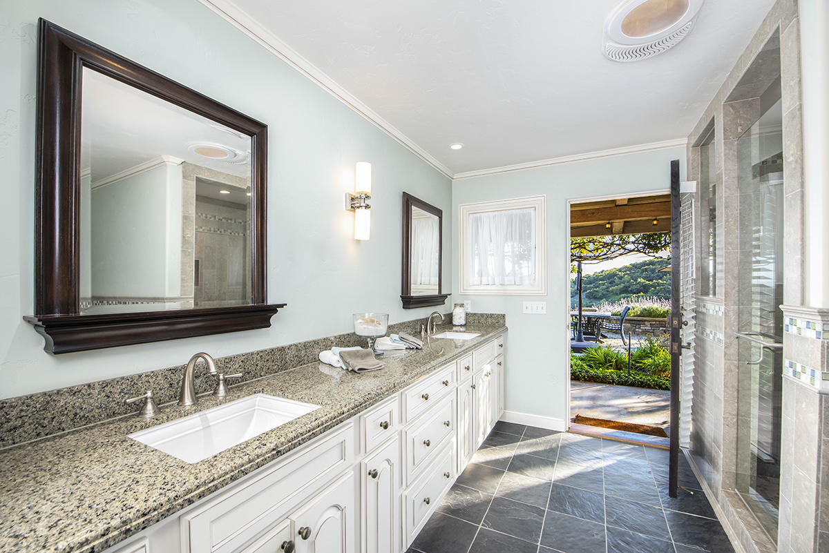 320 Asegra Road Summerland, CA 93067 - Photo 12 of 22 Bathroom