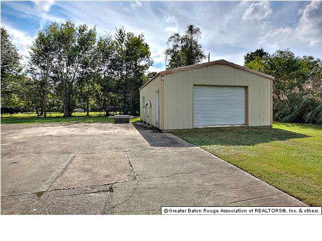 38129 Cornerview Road Gonzales, LA 70737 - Photo 4 of 15 Gallery Image 4