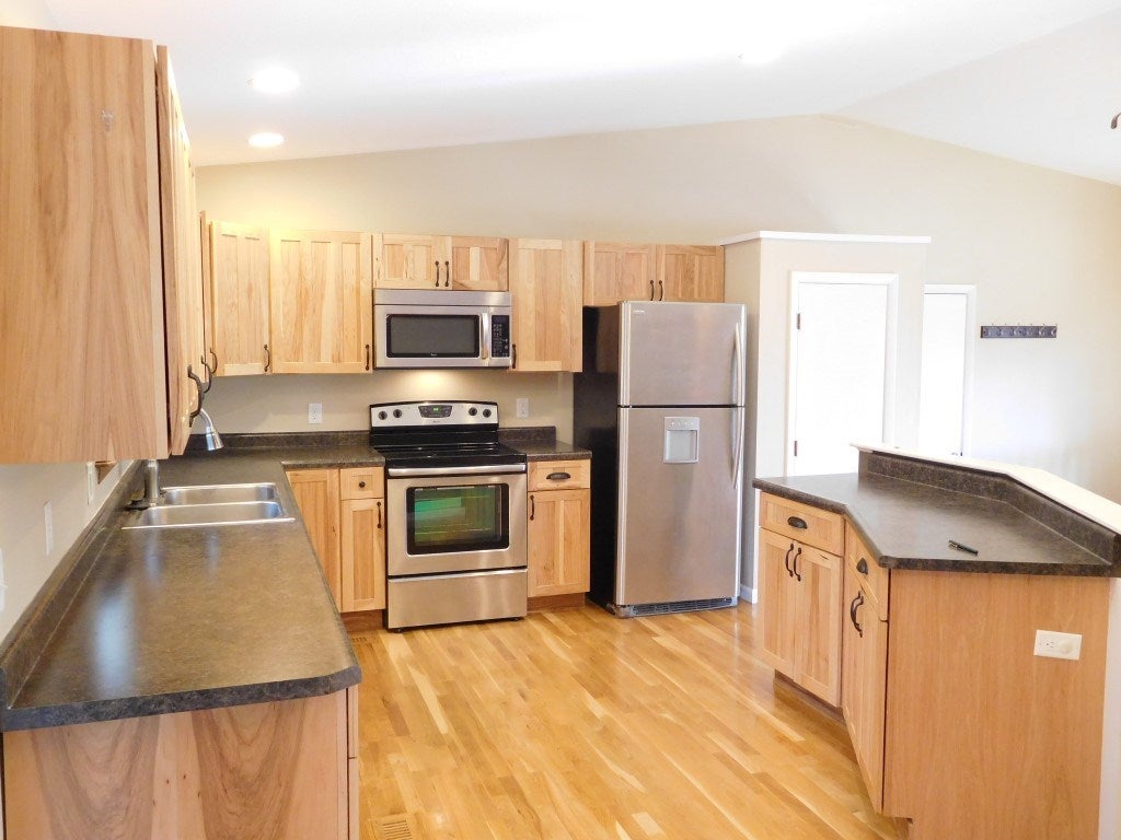 207 Schnoebelen Street Riverside, IA 52327 - Photo 5 of 25 Gallery Image 5