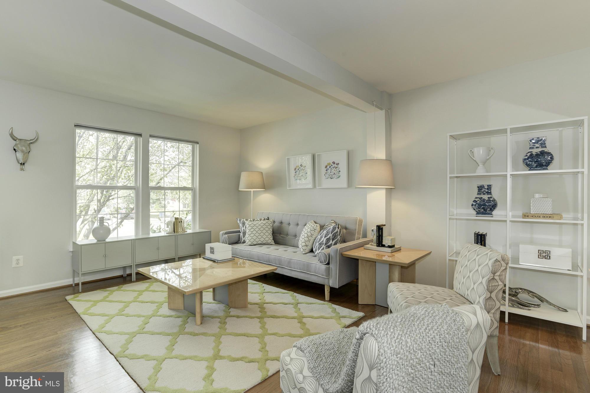 6379 Trips Way Springfield, VA 22150 - Photo 3 of 18 Living Room