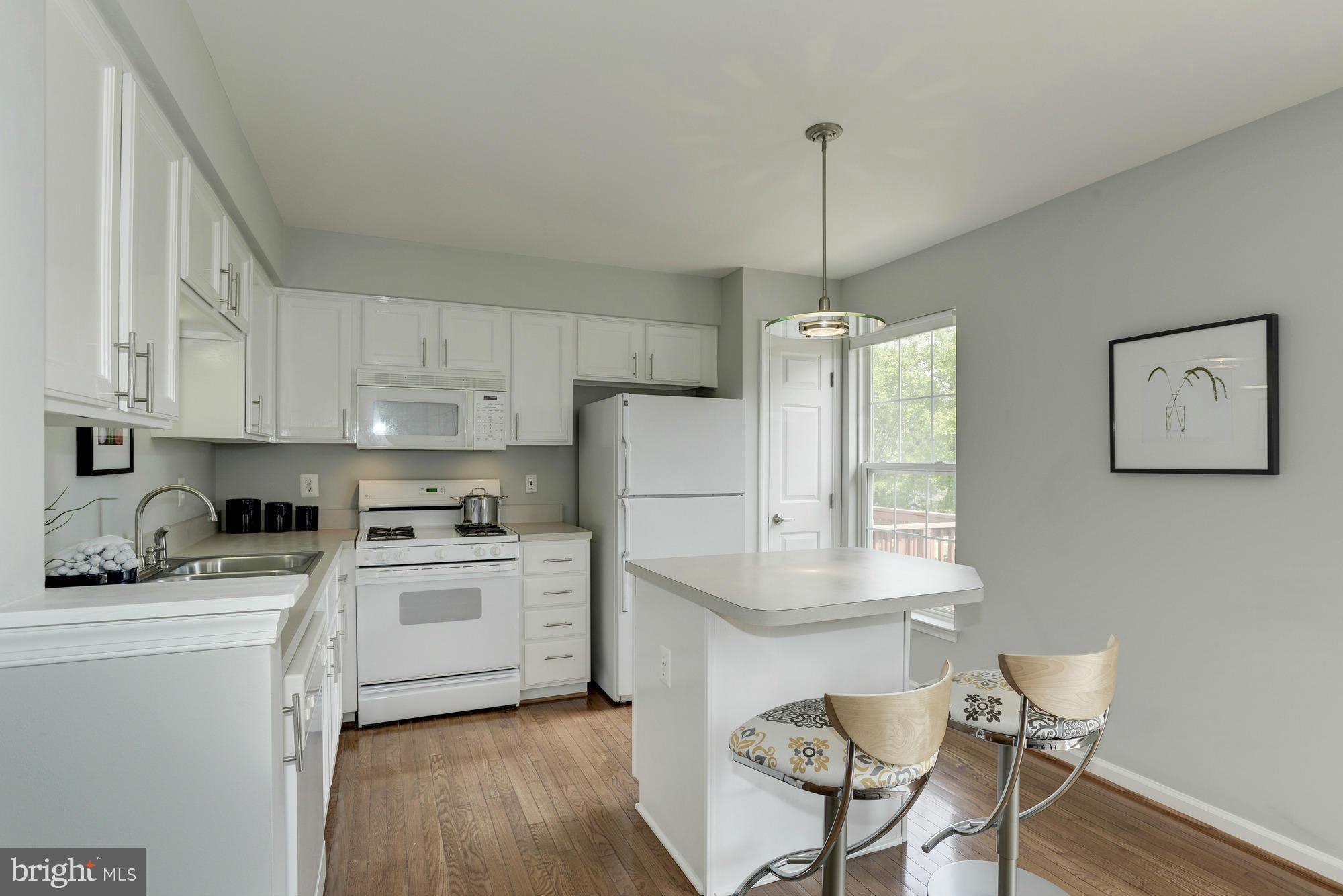 6379 Trips Way Springfield, VA 22150 - Photo 6 of 18 Kitchen