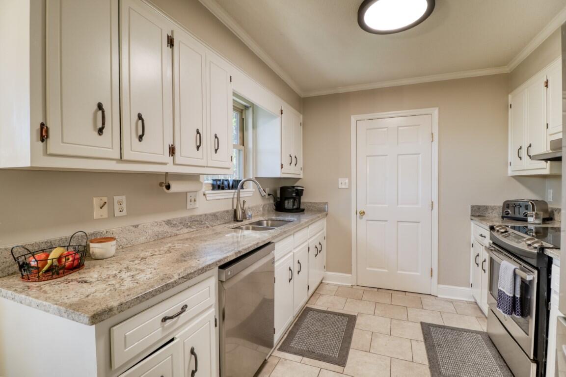 4151 Holly Road Martinez, GA 30907 - Photo 5 of 45 IMG_3836_hdr copy (Medium)
