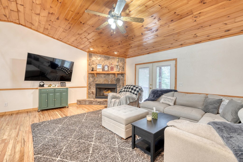 694 Hilltop Road Murphy, NC 28906 - Photo 6 of 60