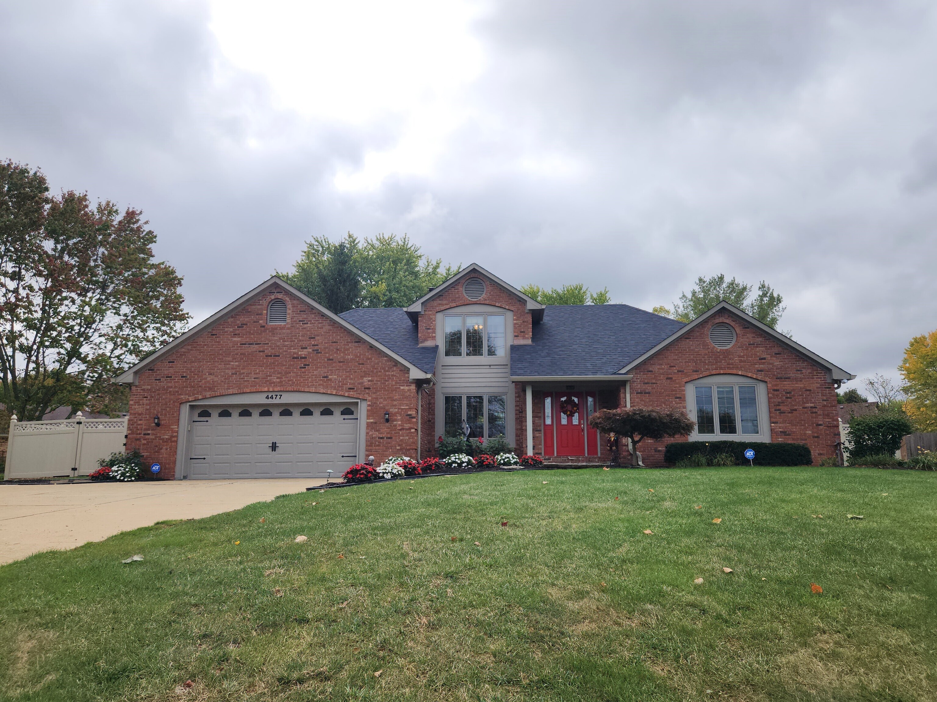 4477 Olive Branch Road Greenwood, IN 46143 - Photo 2 of 27