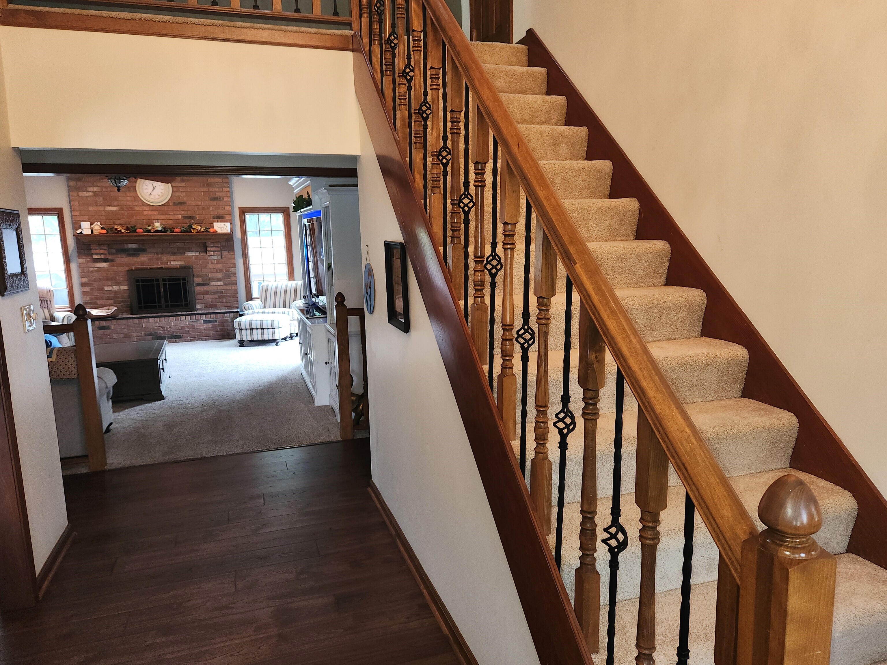 4477 Olive Branch Road Greenwood, IN 46143 - Photo 4 of 27