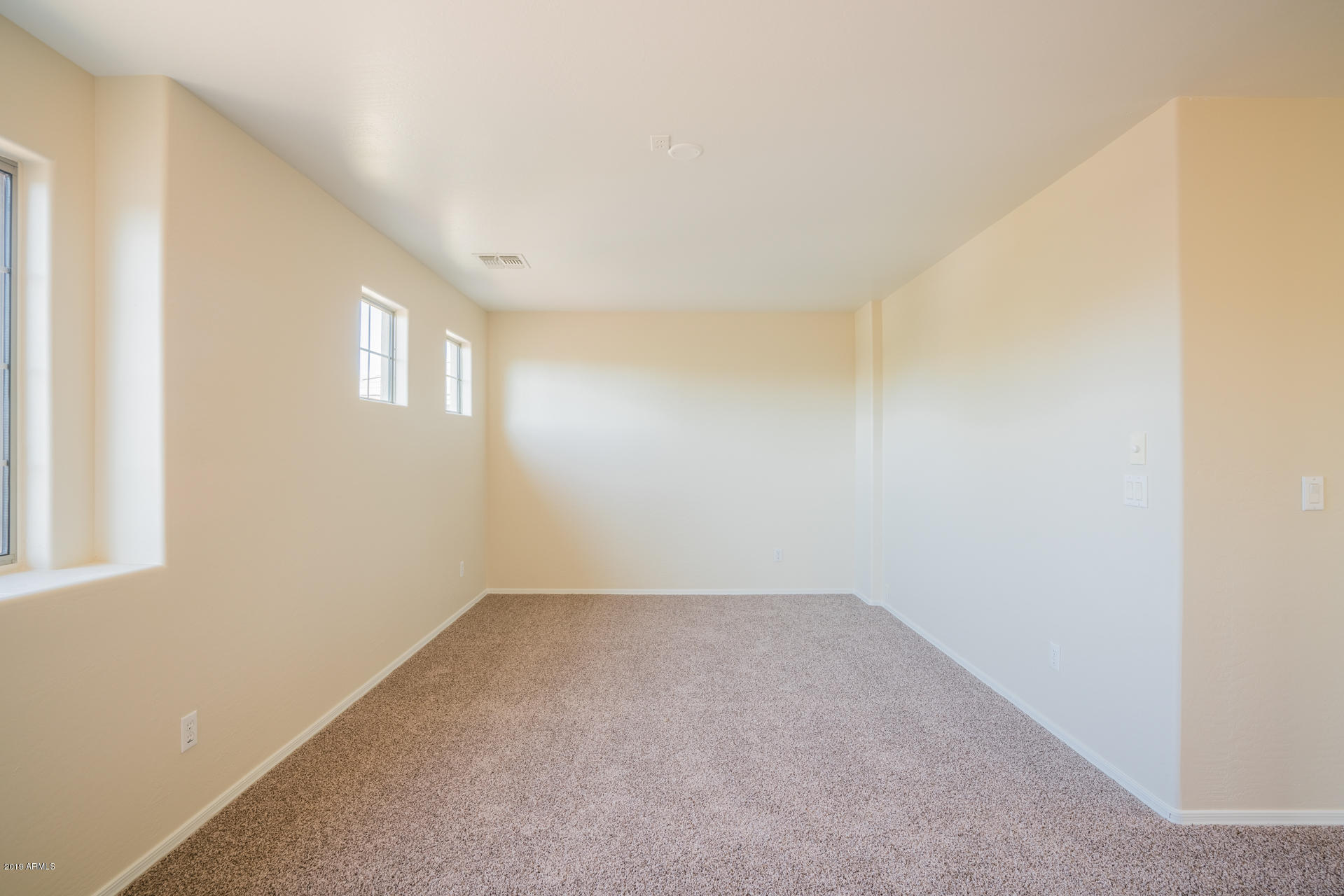 15441 West Shangri La Road Surprise, AZ 85379 - Photo 12 of 24 photo_12