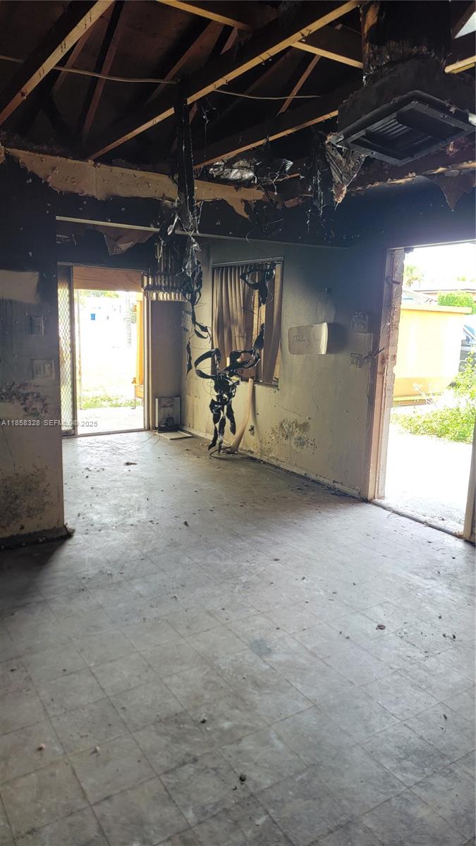 917 West 2nd Street Riviera Beach, FL 33404 - Photo 7 of 8 a view of empty room