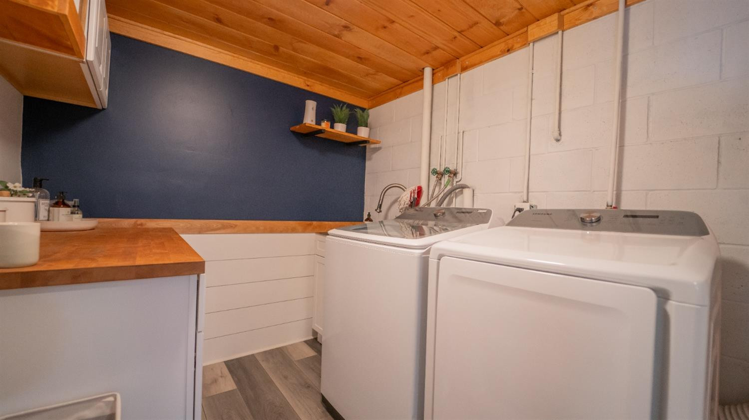 2225 Coldspring Road Crown Point, IN 46307 - Photo 21 of 22 a utility room with dryer and washer