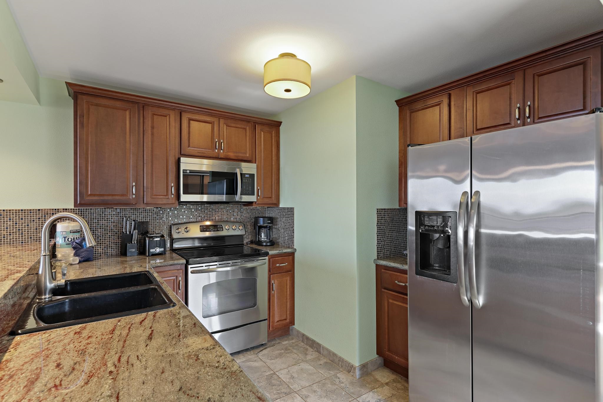 4242 Lower Honoapiilani Road, Unit E601 Lahaina, HI 96761 - Photo 10 of 25 Gallery Image 10