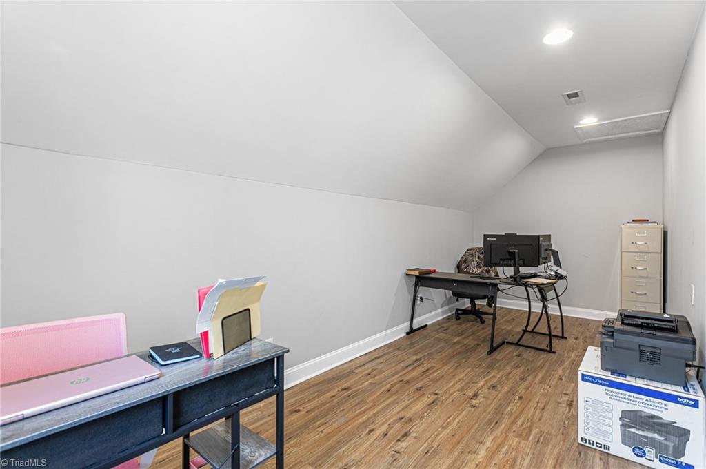 602 Ben Lee Road Thomasville, NC 27360 - Photo 28 of 45 Great office space