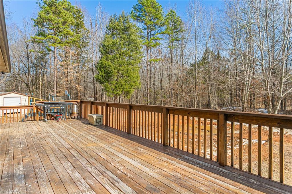 602 Ben Lee Road Thomasville, NC 27360 - Photo 30 of 45 Huge back deck