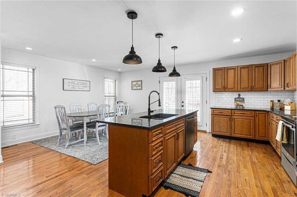 602 Ben Lee Road Thomasville, NC 27360 - Photo 8 of 45 Granite countertops