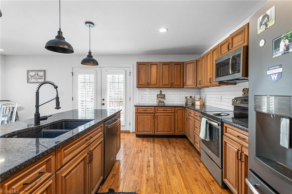 602 Ben Lee Road Thomasville, NC 27360 - Photo 10 of 45 Stainless Appliances