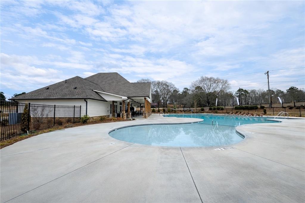 44 Rowlett Place Winder, GA 30680 - Photo 43 of 47 a view of a terrace with a garden